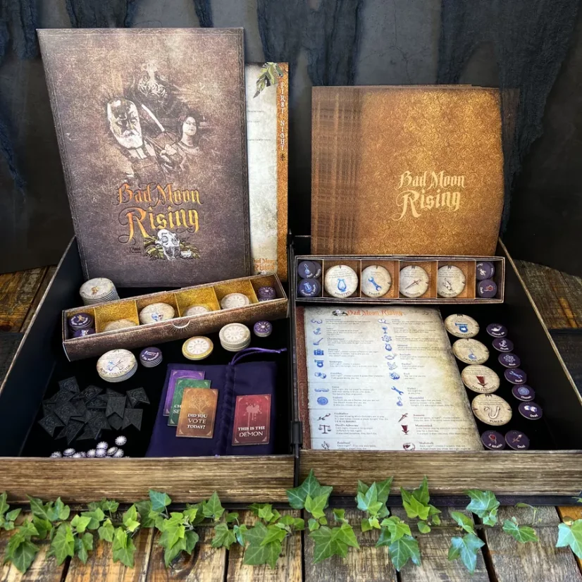 Blood on the Clocktower + The Carousel + Insert [EN]