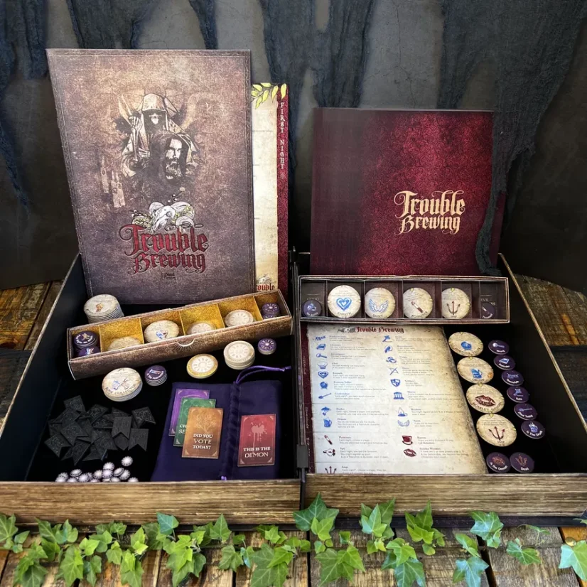 Blood on the Clocktower + The Carousel + Insert [EN]